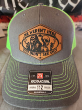 Load image into Gallery viewer, Gray cap with green interior and Richardson logo, featuring a graphic design on the front.